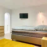 Haus Dora 3 Ahorn Апартаменты Майрхофен